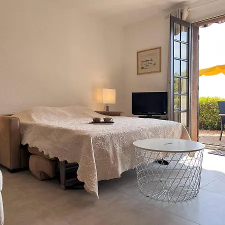 Maison Calme 3 Pièces Avec Terrasse, Clim Et Garage - - Fr-1-251-502 * Le Lavandou