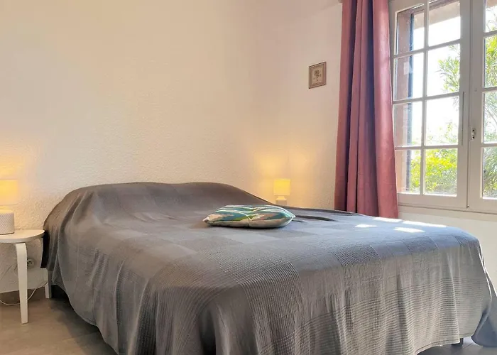 Maison Calme 3 Pieces Avec Terrasse, Clim Et Garage - - Fr-1-251-502